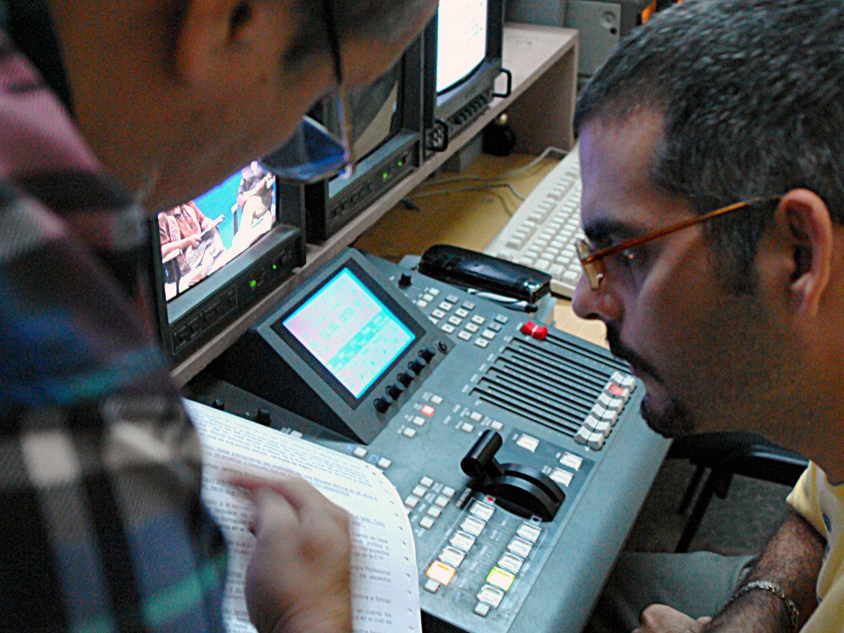 Grabación estudio (Ernesto A. Vázquez y docente)